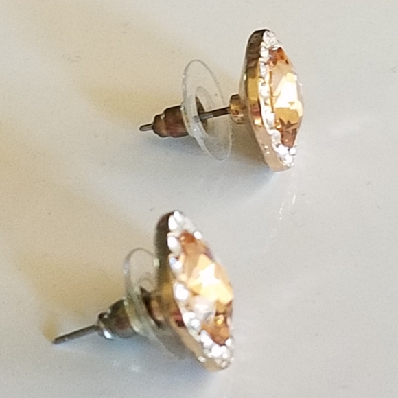 NWOT faceted button earrings - Picture 5 of 7